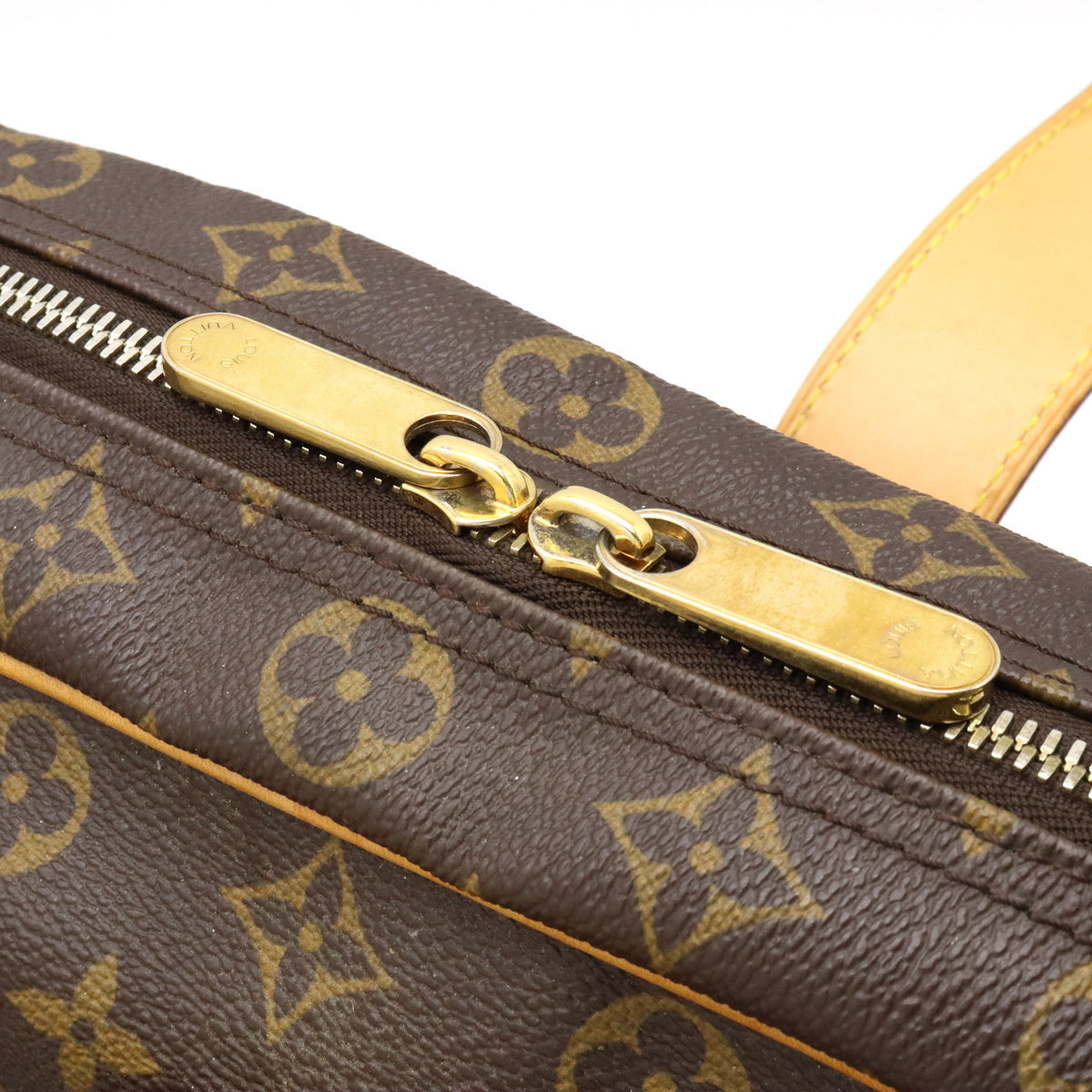 Louis Vuitton Manhattan GM Handbag Boston Bag M40025