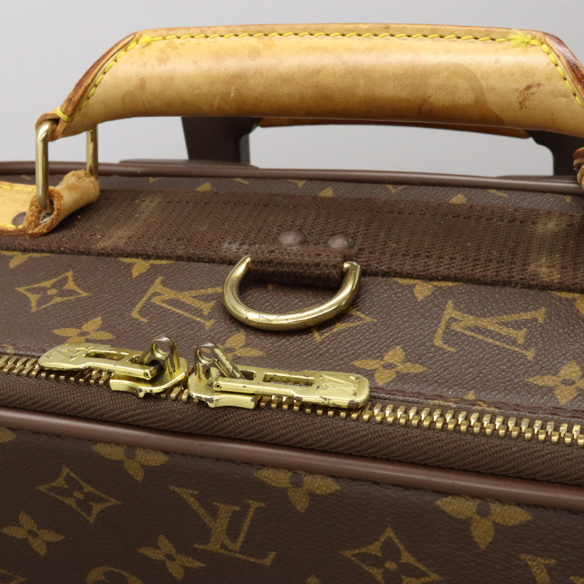 Louis Vuitton Pegase 55 Suitcase M23294