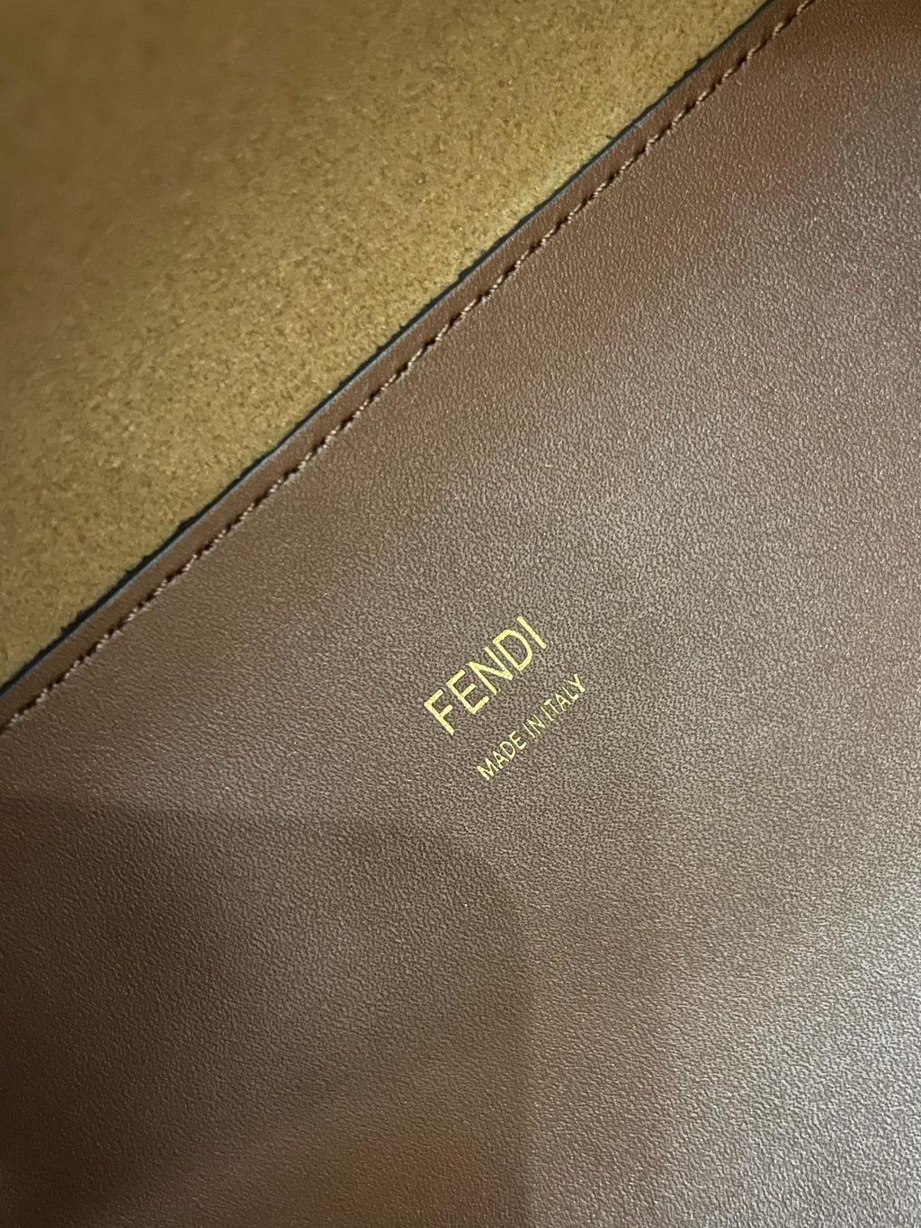 Fendi Sunshine Shopper Medium Bag