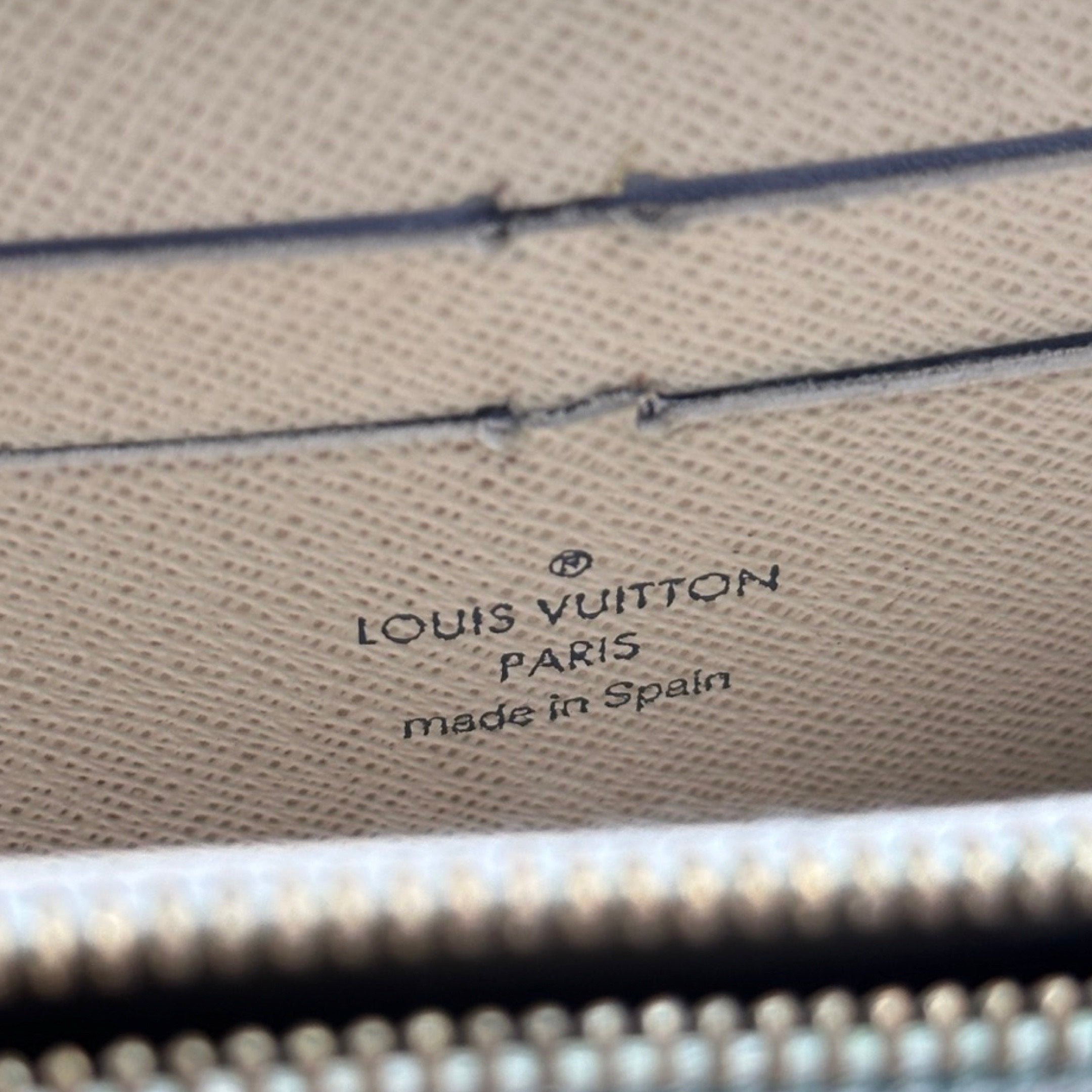 Louis Vuitton Damier Azur Zippy Wallet