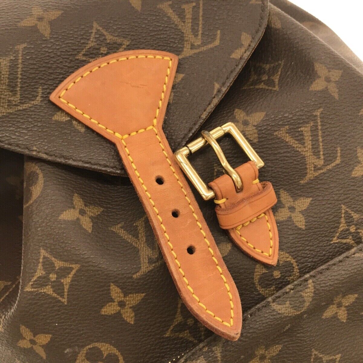 Louis Vuitton Montsouris MM M51136