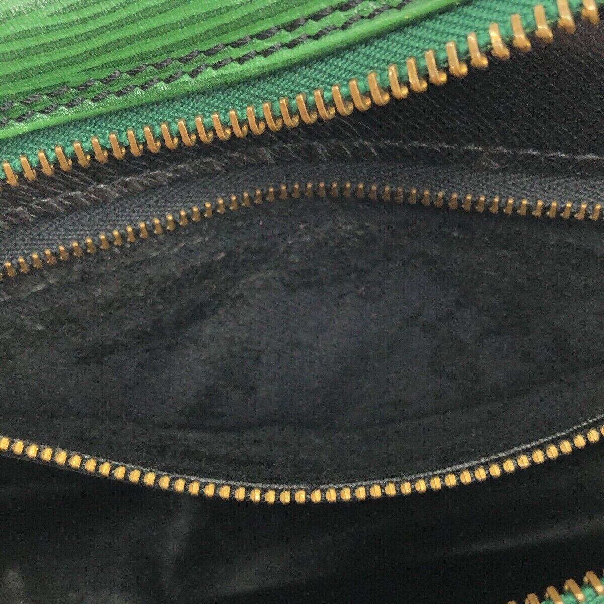 Louis Vuitton Trocadero 24 Borneo Green Epi Crossbody Bag M52314