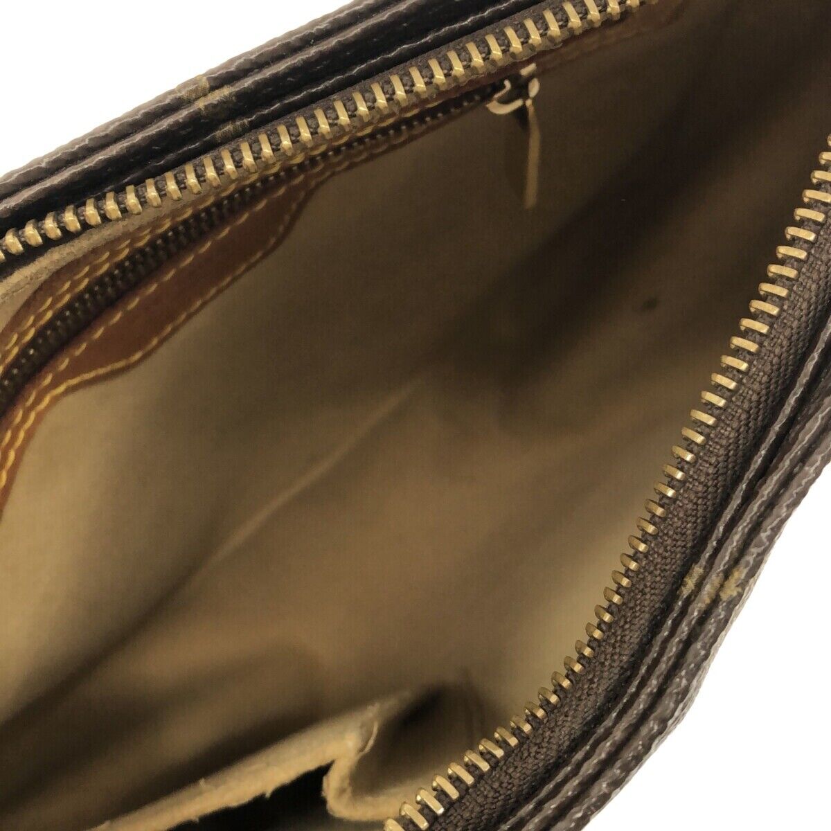 Louis Vuitton Looping MM M51146