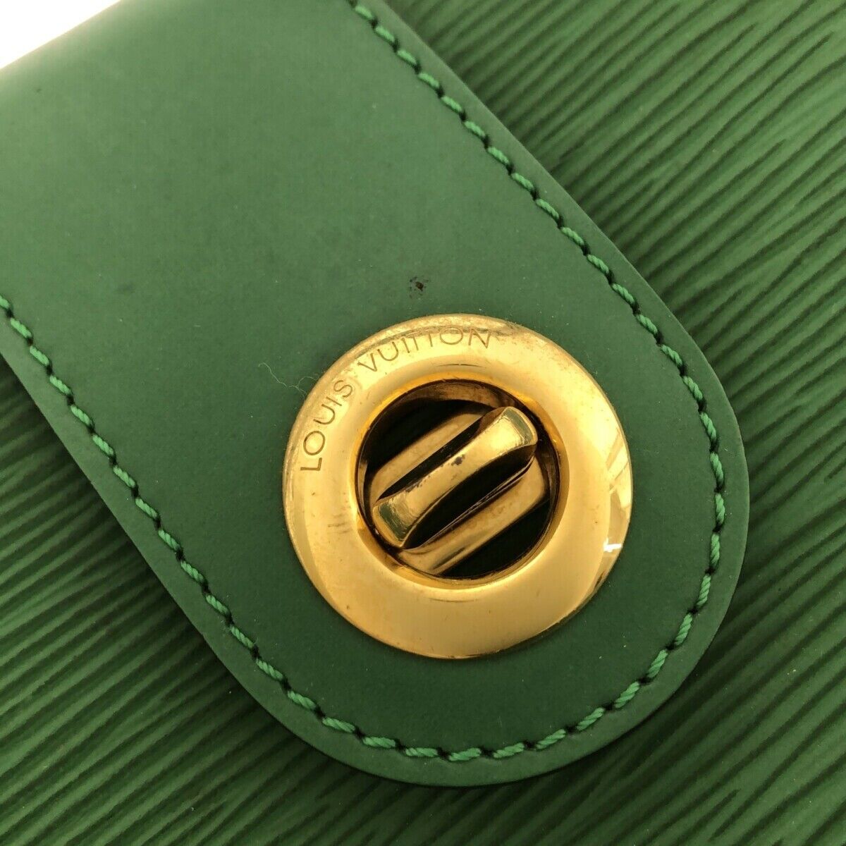 Louis Vuitton Cluny Borneo Green Epi M52254