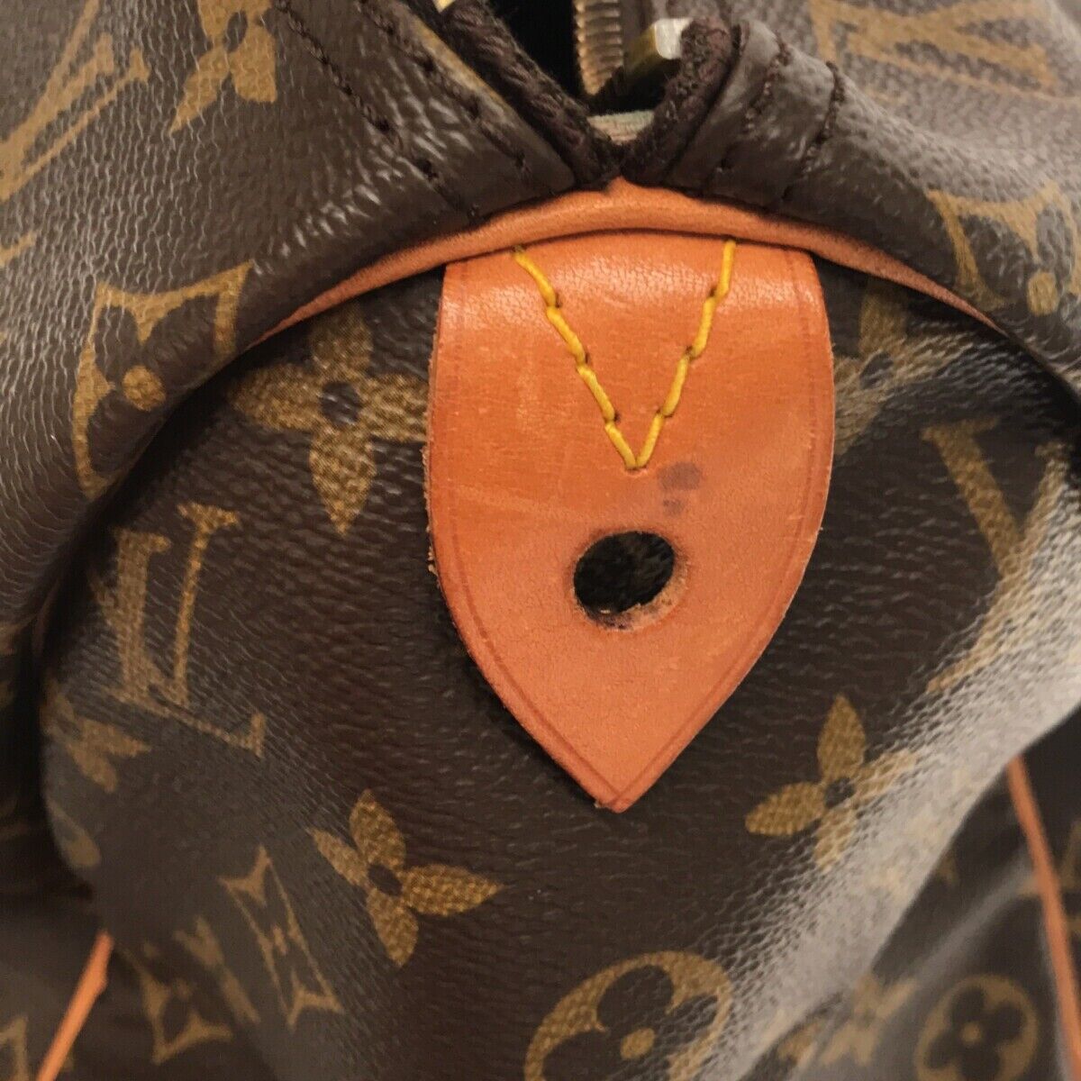 Louis Vuitton Speedy 40 Handbag M41522