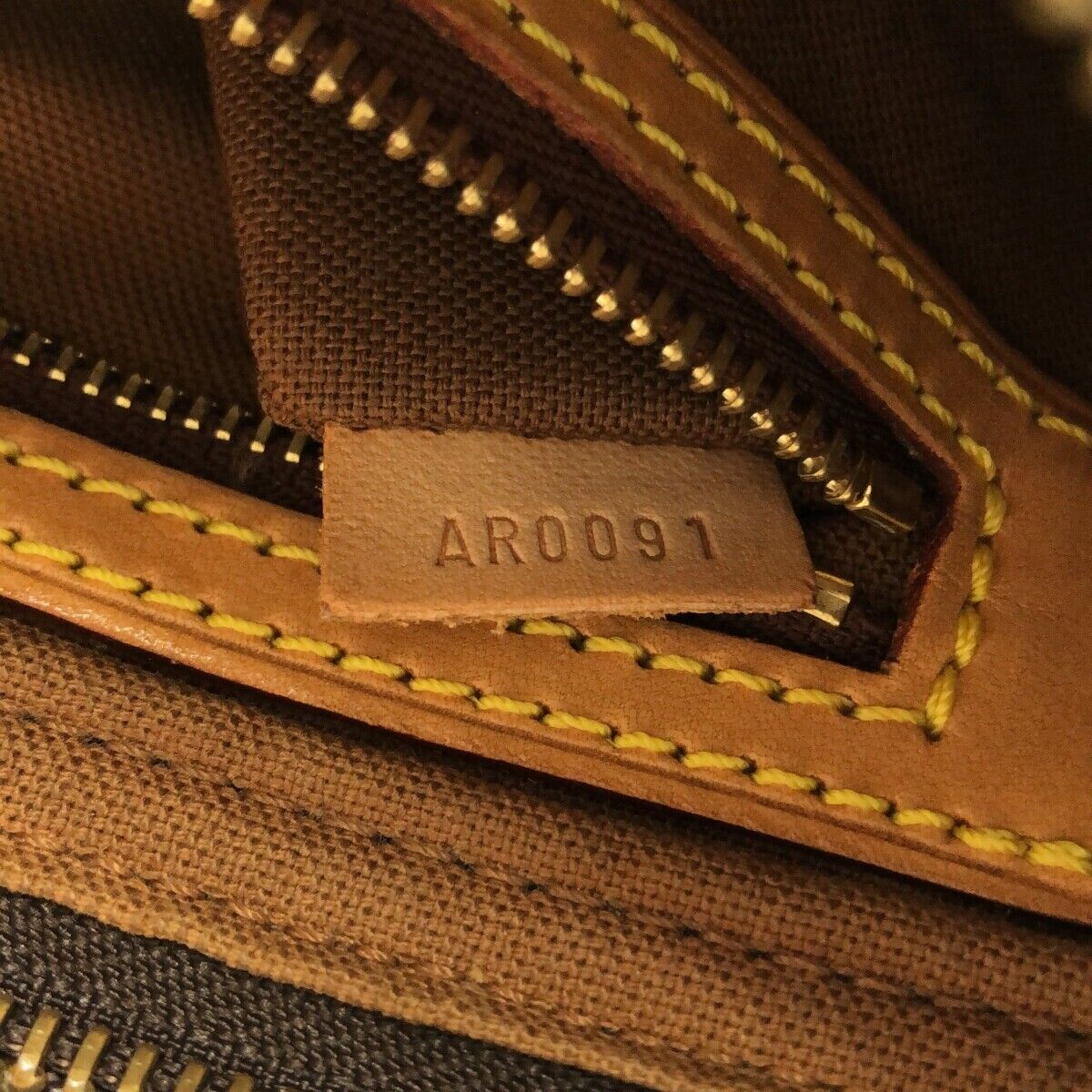 Louis Vuitton Trotteur Monogram Crossbody Bag M51240