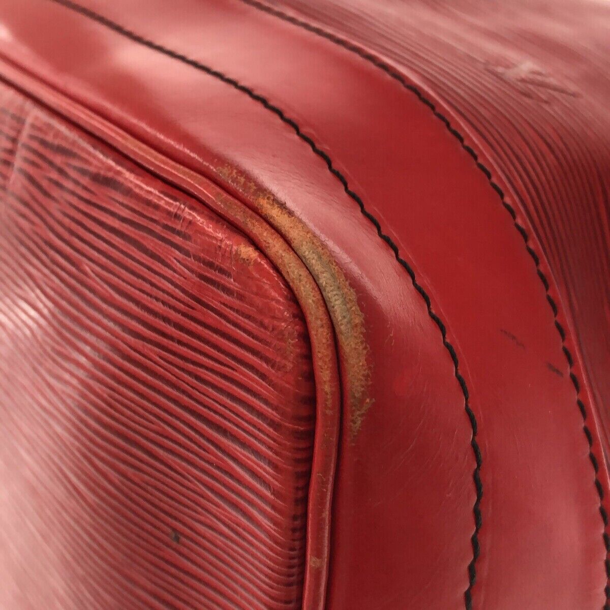 Louis Vuitton Epi Castillian Red Noe Shoulder Bag