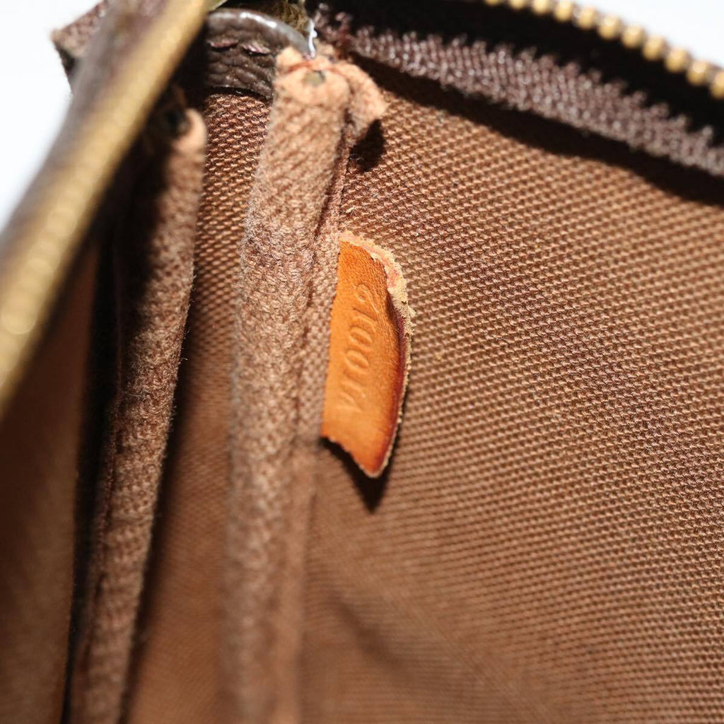 Vintage Louis Vuitton Pochette Accessoires M51980