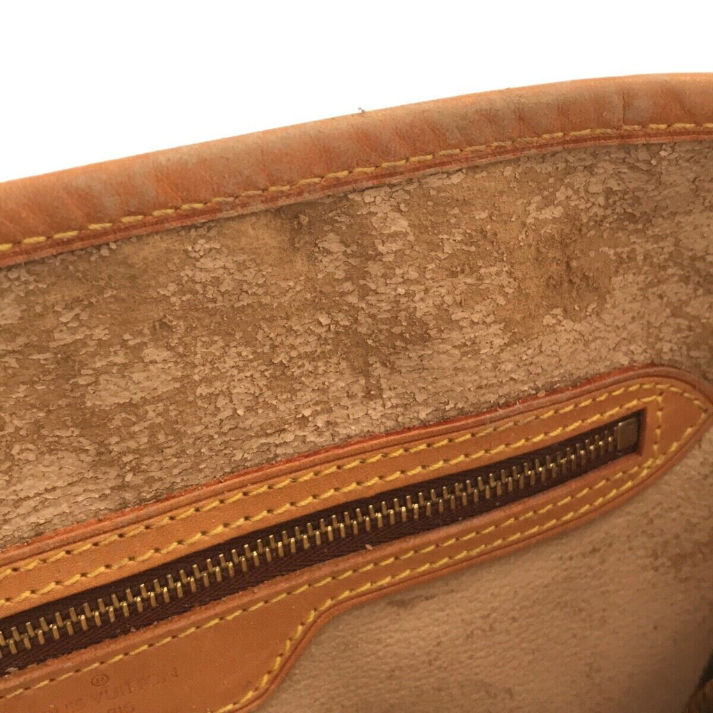 Louis Vuitton Bucket GM Shoulder Bag