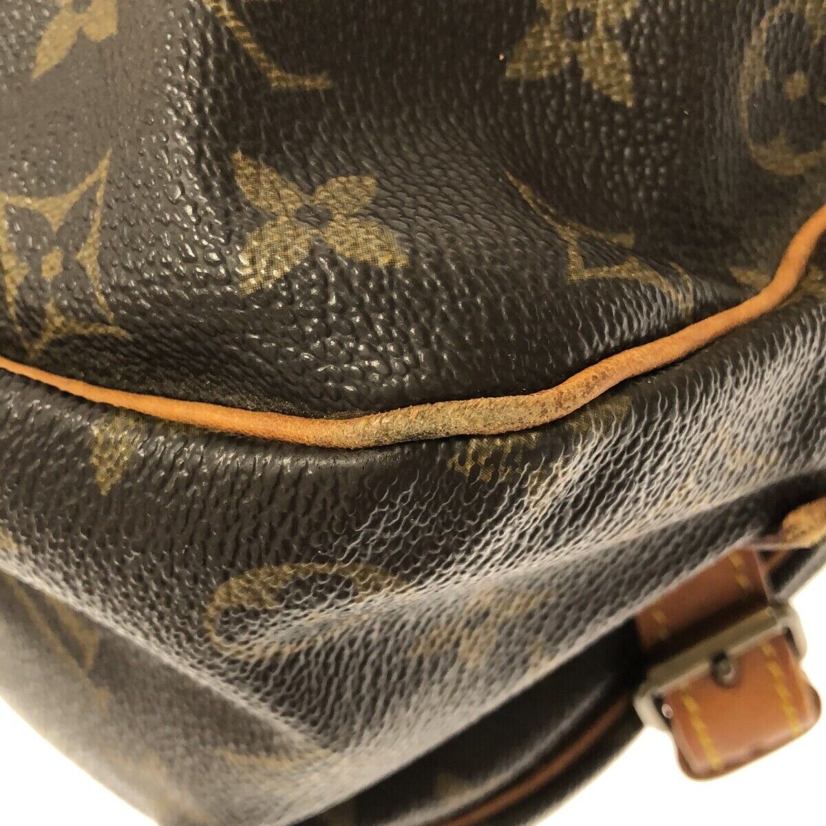 Louis Vuitton Saumur 35 Crossbody Bag