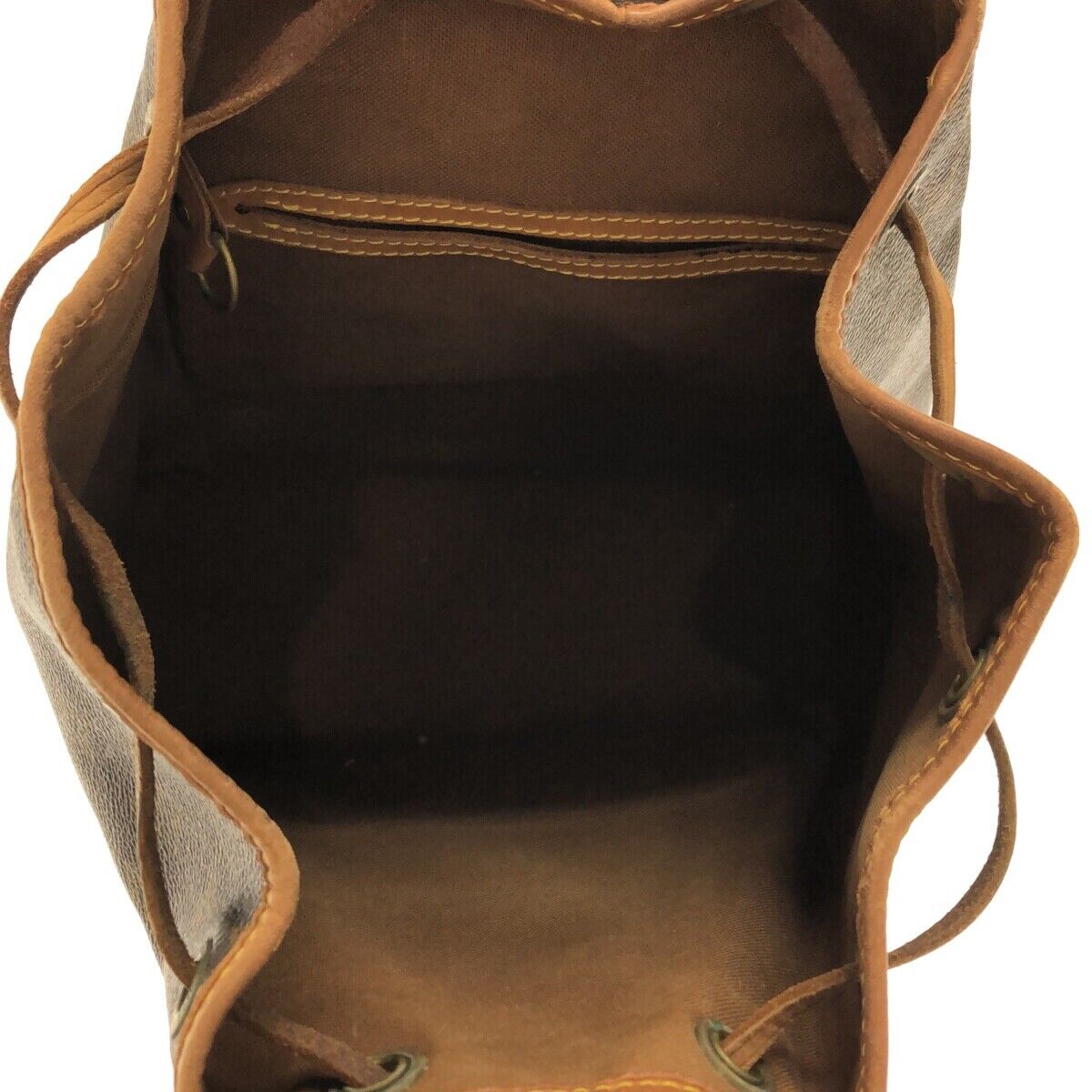 Louis Vuitton Montsouris MM M51136