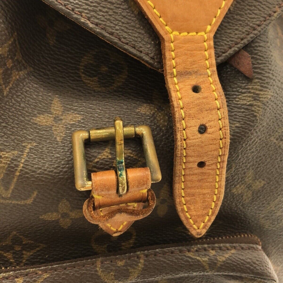 Louis Vuitton Montsouris MM M51136